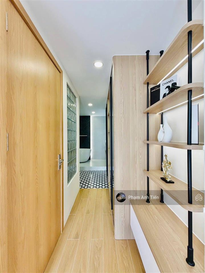 Chính chủ bán nhà ngay trung tâm, đường bạch đằngbình thạnh. giá 3tỷ290/65m2, gần ngã tư hàng xanh