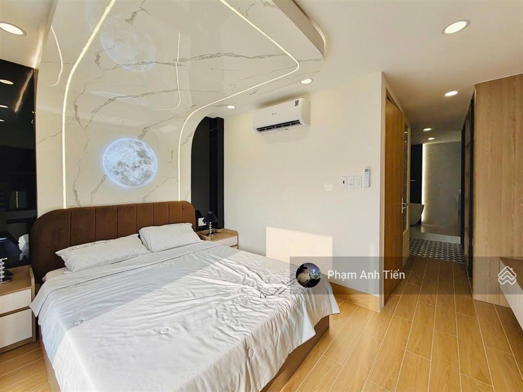 Chính chủ bán nhà ngay trung tâm, đường bạch đằngbình thạnh. giá 3tỷ290/65m2, gần ngã tư hàng xanh