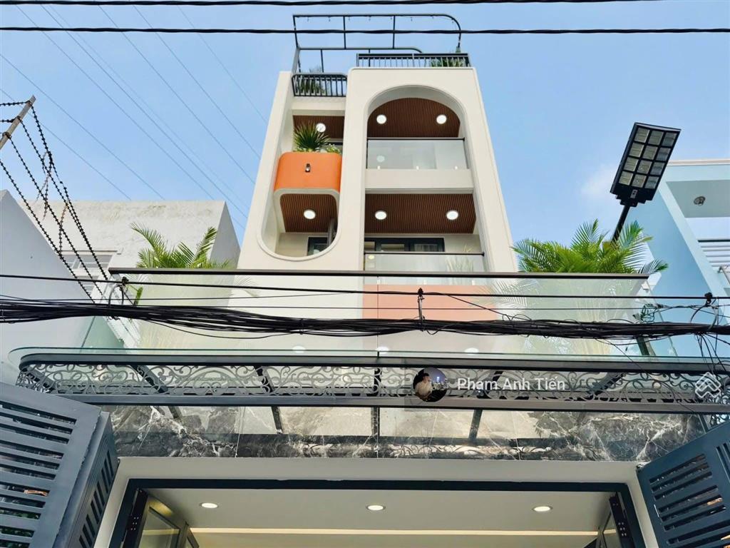 Chính chủ bán nhà ngay trung tâm, đường bạch đằngbình thạnh. giá 3tỷ290/65m2, gần ngã tư hàng xanh