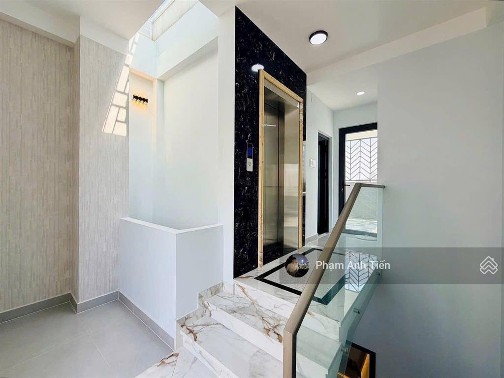 Bán nhà trung tâm đường nguyễn bỉnh khiêm  q.1, 5tỷ090/75m2, đang cho thuê 33tr/th. gần chợ đa kao