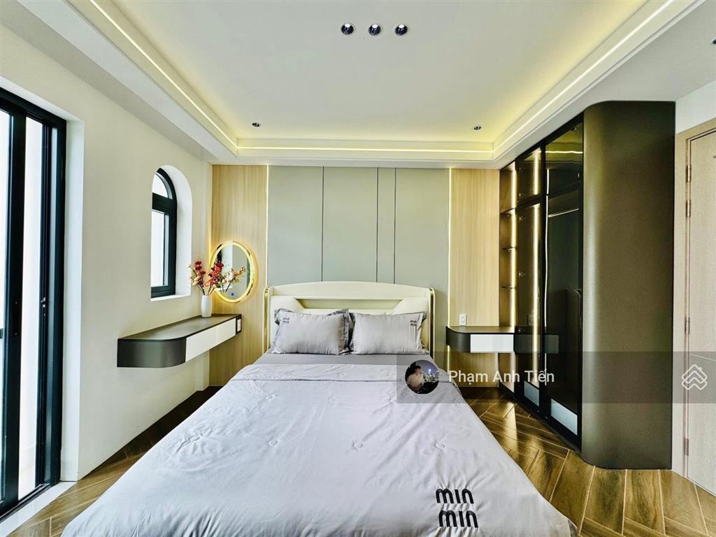 Giá cực tốt 3tỷ320/71m2. đường nguyễn gia trí  bình thạnh, đang cho thuê 23tr. gần đại học gtvt
