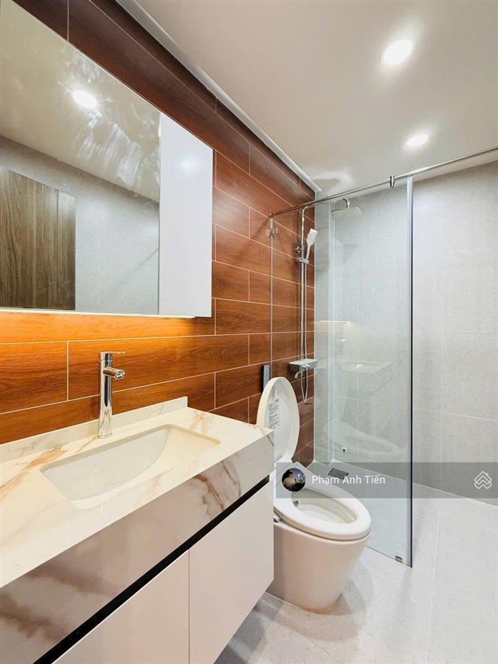 Giá ngộp 64,9m2. đường nguyễn trãi/q. 5, đang cho thuê 28tr. gần trường tiểu học bàu sen