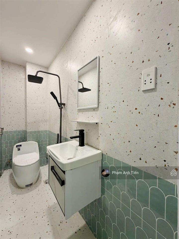 Siêu phẩm nhà vườn 78,5m2. đường hoàng diệu  q. 4, đang cho thuê 30tr. gần chợ xóm chiếu