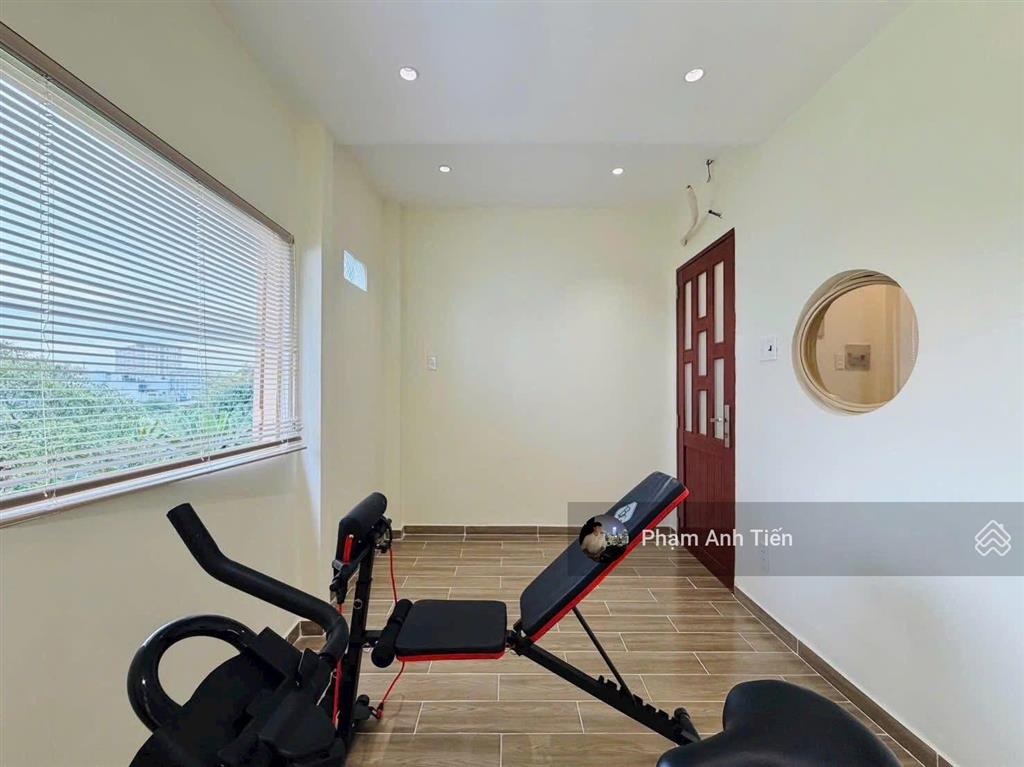 Siêu phẩm nhà vườn 78,5m2. đường hoàng diệu  q. 4, đang cho thuê 30tr. gần chợ xóm chiếu