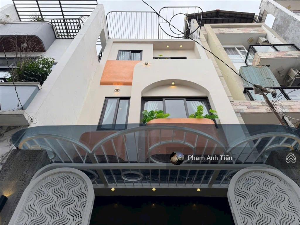 Siêu phẩm nhà vườn 78,5m2. đường hoàng diệu  q. 4, đang cho thuê 30tr. gần chợ xóm chiếu