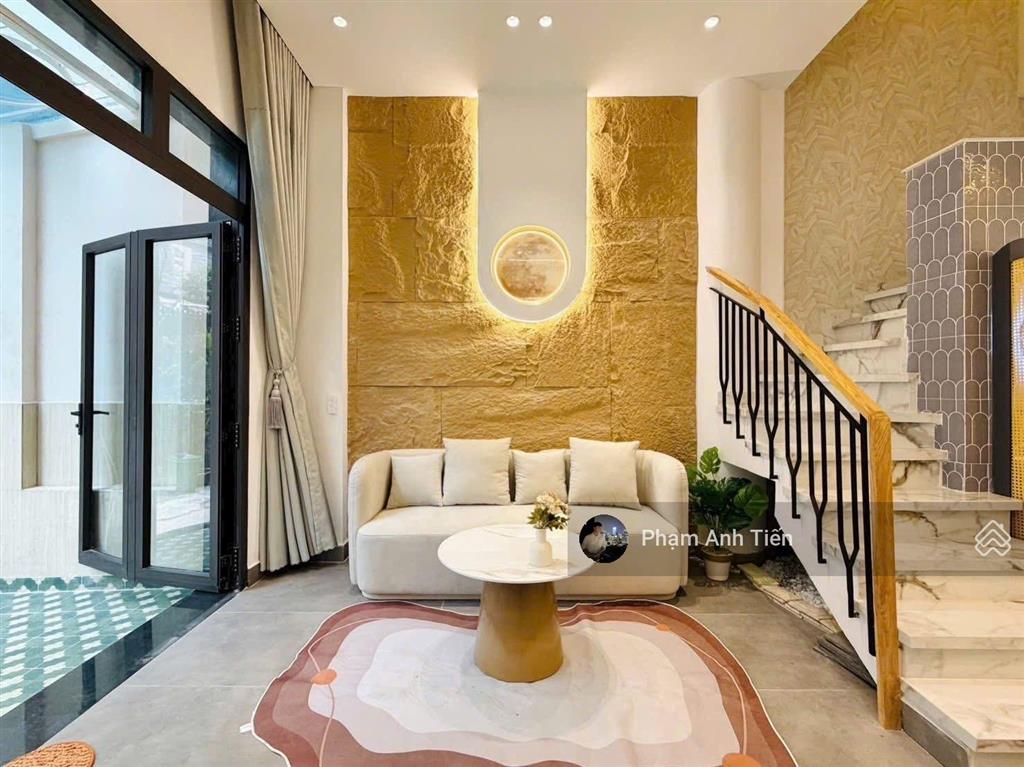 Siêu phẩm nhà vườn 78,5m2. đường hoàng diệu  q. 4, đang cho thuê 30tr. gần chợ xóm chiếu