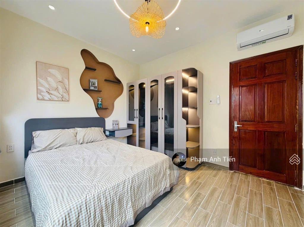 Siêu phẩm nhà vườn 78,5m2. đường hoàng diệu  q. 4, đang cho thuê 30tr. gần chợ xóm chiếu