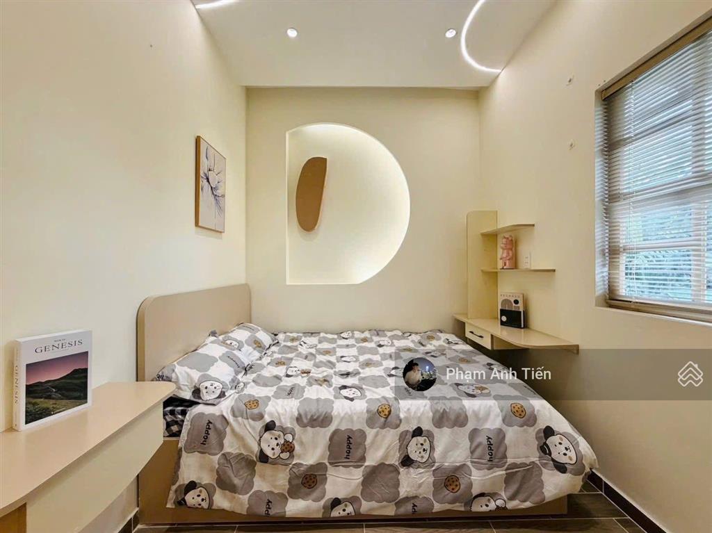 Siêu phẩm nhà vườn 78,5m2. đường hoàng diệu  q. 4, đang cho thuê 30tr. gần chợ xóm chiếu