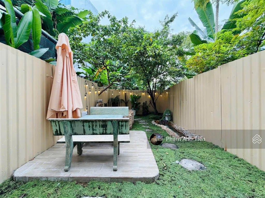 Siêu phẩm nhà vườn 78,5m2. đường hoàng diệu  q. 4, đang cho thuê 30tr. gần chợ xóm chiếu