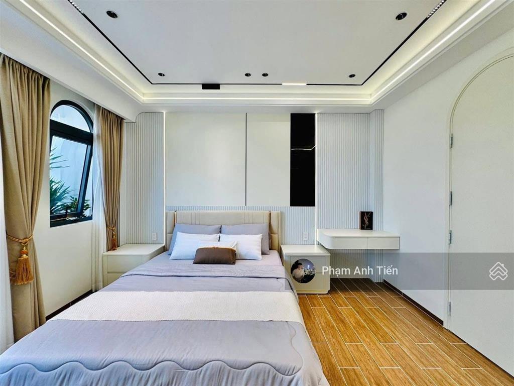 Chính chủ bán gấp nhà đường mê linhbình thạnh. 4tỷ090/86.4m2, sẵn hợp đồng thuê 23tr. giáp quận 1