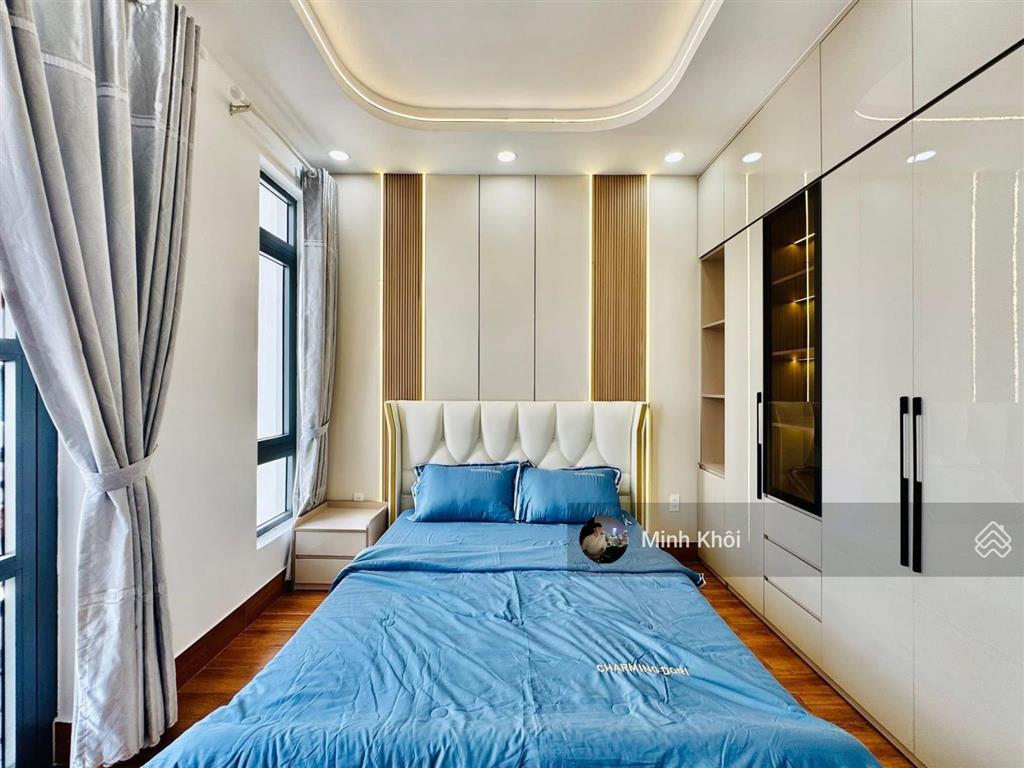 Siêu phẩm nhà phố, 90m2. đường nguyễn trãi  quận 1, sẵn cho thuê 32tr, gần chợ bến thành
