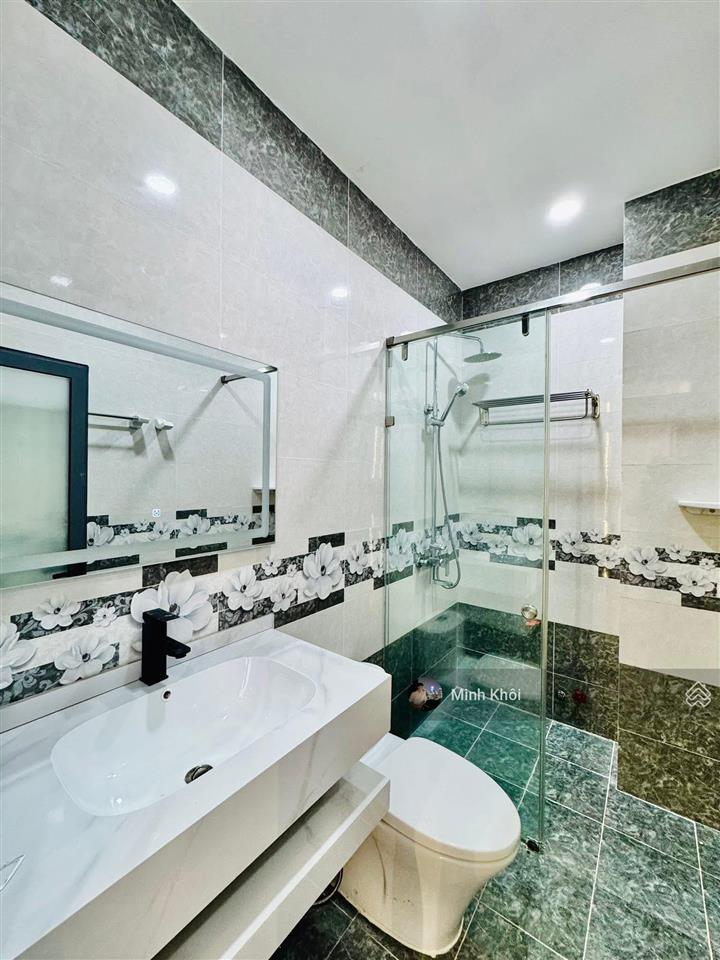Siêu phẩm nhà phố, 90m2. đường nguyễn trãi  quận 1, sẵn cho thuê 32tr, gần chợ bến thành
