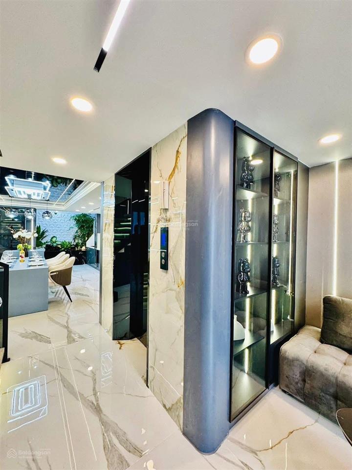 Đi úc định cư bán nhà giá 3tỷ290/76m2, đường 22quận 11 (đường xe hơi), gần đại học bách khoa