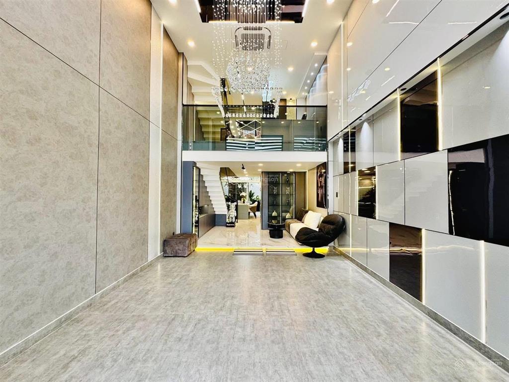 Đi úc định cư bán nhà giá 3tỷ290/76m2, đường 22quận 11 (đường xe hơi), gần đại học bách khoa