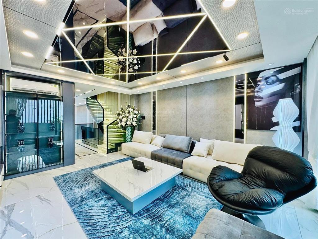 Đi úc định cư bán nhà giá 3tỷ290/76m2, đường 22quận 11 (đường xe hơi), gần đại học bách khoa