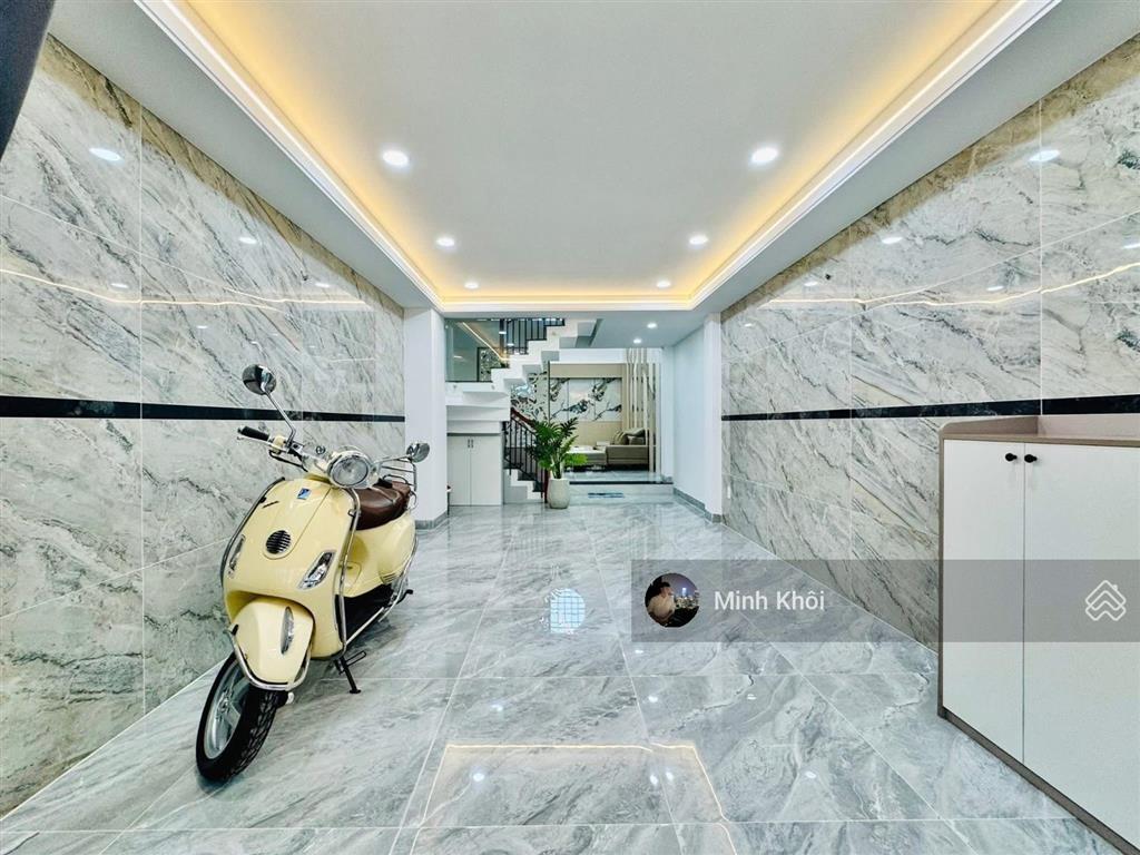 Bán gấp, nhà phố đang cho thuê 27tr. đường lý chính thắng  q. 3, 75,2m2, gần chợ tân định