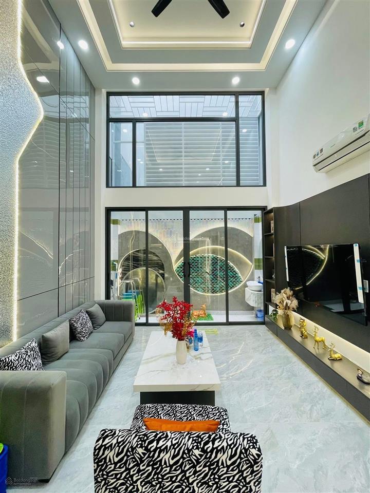 Nhà giá tốt 3tỷ190/71m2, đường ôtô phùng văn cung  phú nhuận. gần bệnh viện hoàn mỹ. cho thuê 23tr