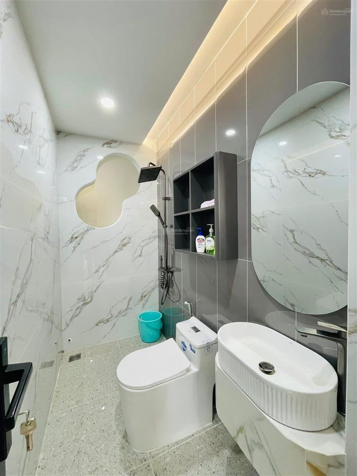 Nhà giá tốt 3tỷ190/71m2, đường ôtô phùng văn cung  phú nhuận. gần bệnh viện hoàn mỹ. cho thuê 23tr