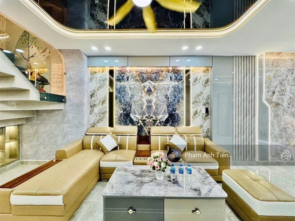 Siêu phẩm đường nguyễn tiểu laq.10, giá 2tỷ790/75m2 gần chợ nguyễn tri phương, đang cho thuê 22tr.