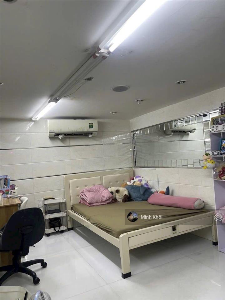 Bán nhà mặt tiền huỳnh văn bánh, quận phú nhuận. giá 6tỷ090/72,4m2, hợp đồng thuê 30 triệu