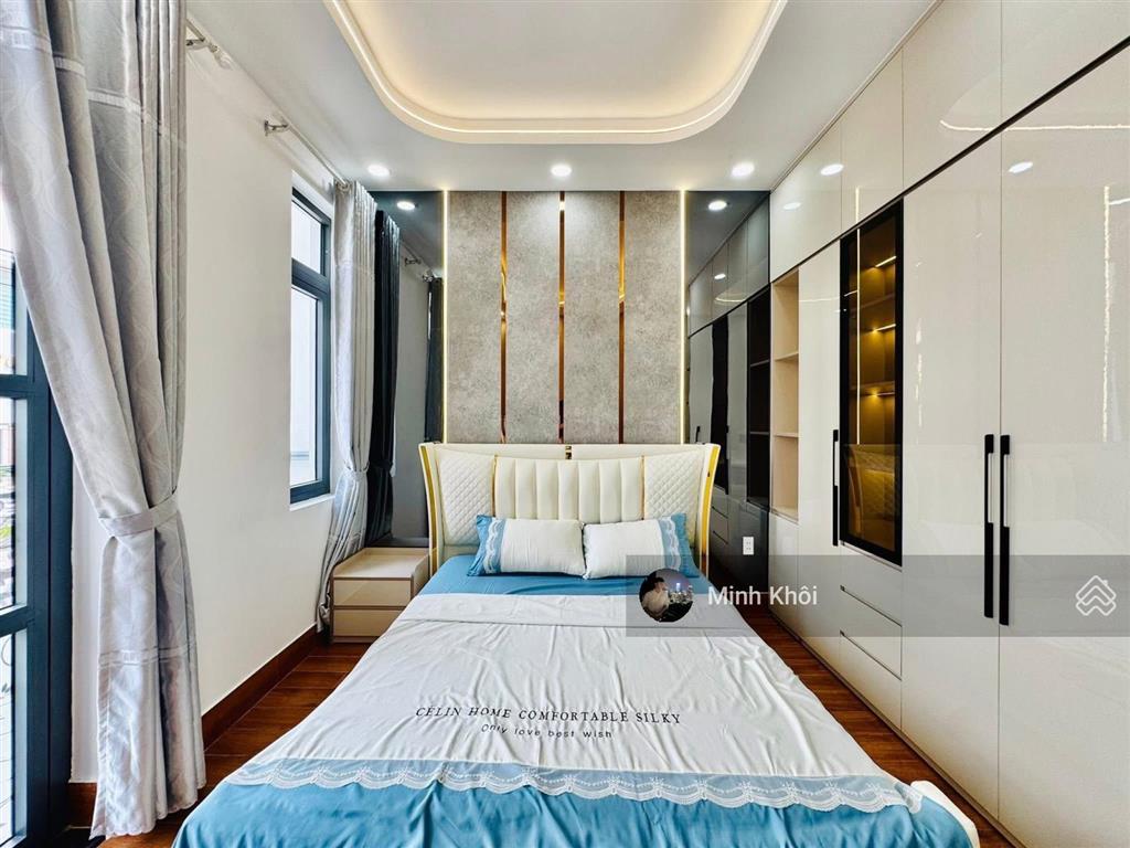 Siêu phẩm nhà phố, 90m2. đường nguyễn trãi  quận 1, sẵn cho thuê 32tr, gần chợ bến thành