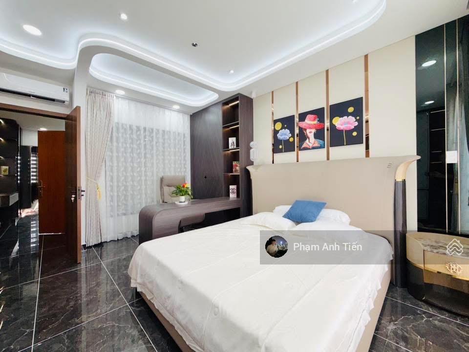Siêu phẩm đường 6m nguyễn văn cừ  quận 5, 87,5m2 cho thuê 30tr/th, gần trường đh sài gòn