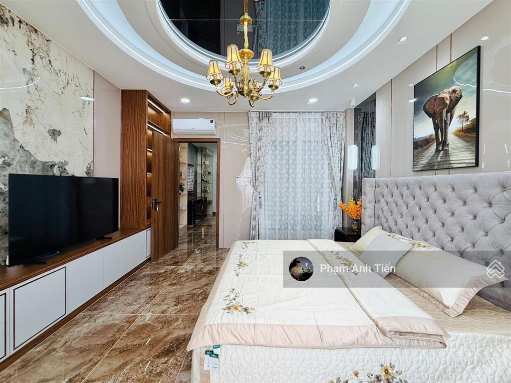 Siêu phẩm đường 6m nguyễn văn cừ  quận 5, 87,5m2 cho thuê 30tr/th, gần trường đh sài gòn