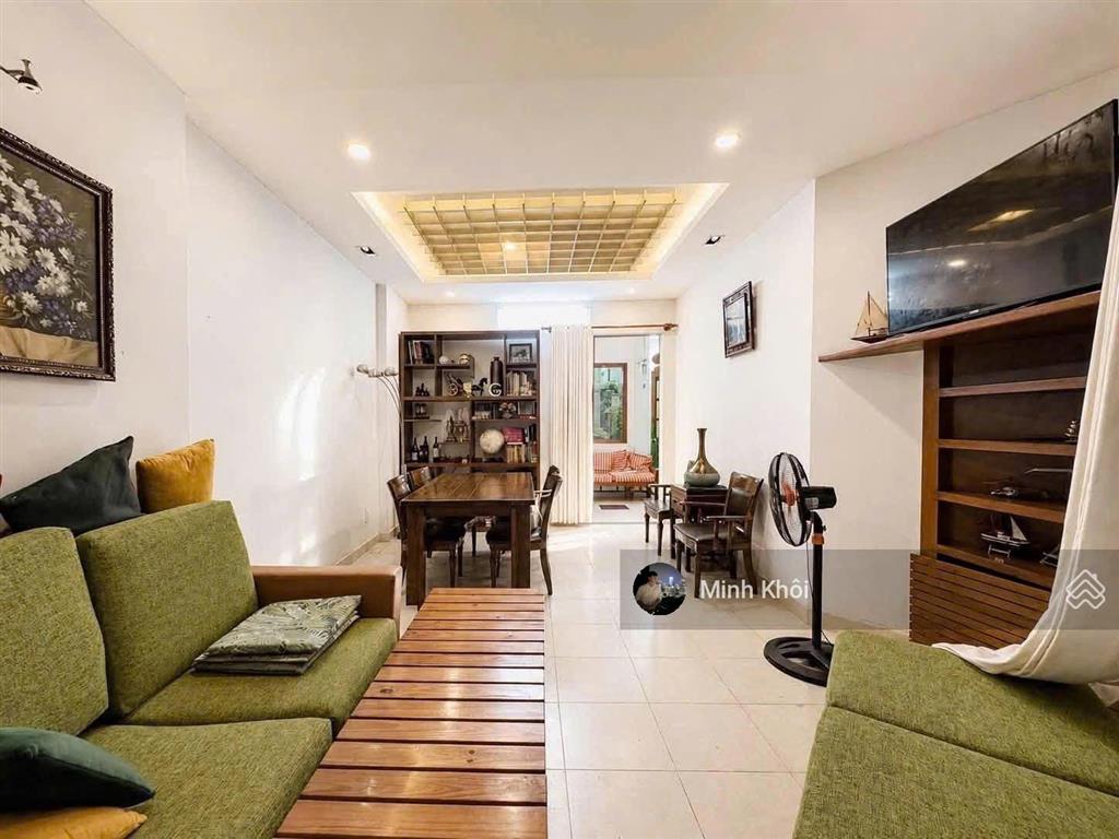 Siêu phẩm sân vườn đường trần nãoq.2, giá 4tỷ450/80m2, gần ga thảo điền. đang cho thuê 25tr/tháng.