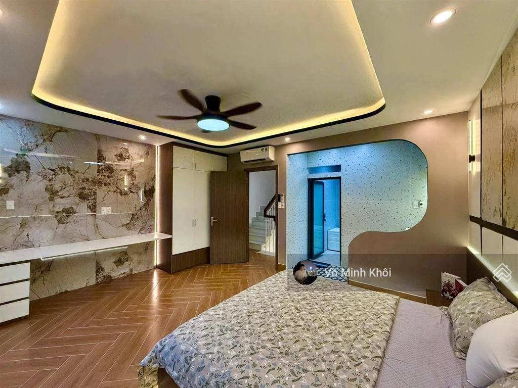 Chú tư bán nhà đường bùi hữu nghĩa  quận 5, dt 88m. có hợp đồng 24tr/th, gần chợ hòa bình