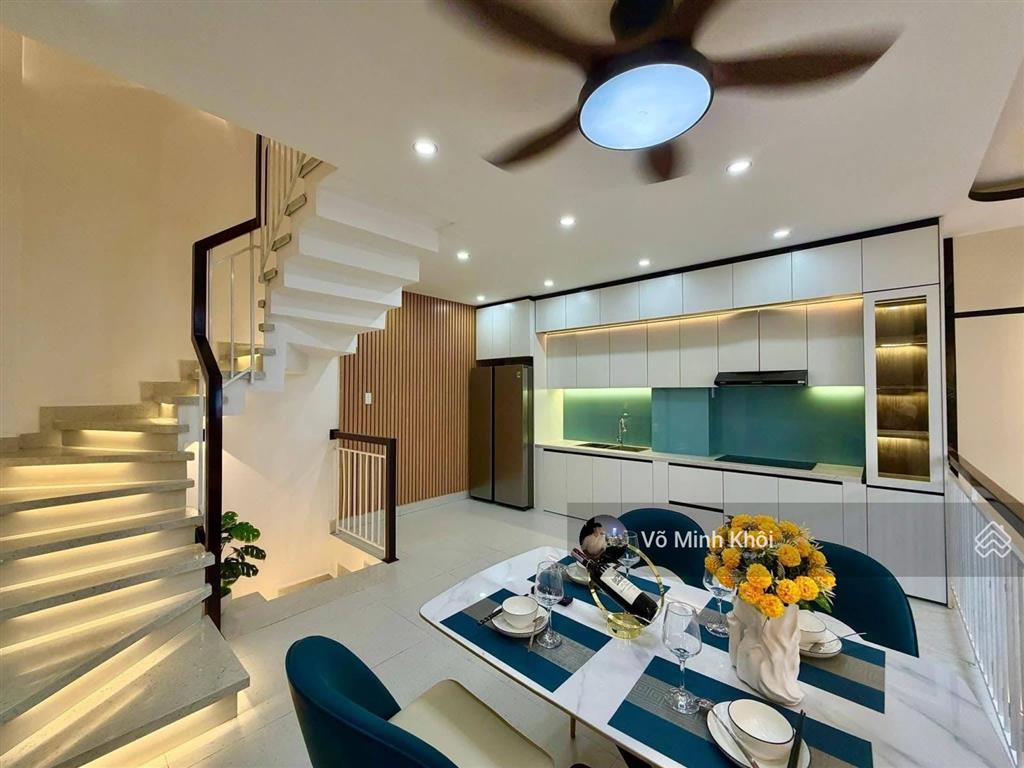 Chú tư bán nhà đường bùi hữu nghĩa  quận 5, dt 88m. có hợp đồng 24tr/th, gần chợ hòa bình
