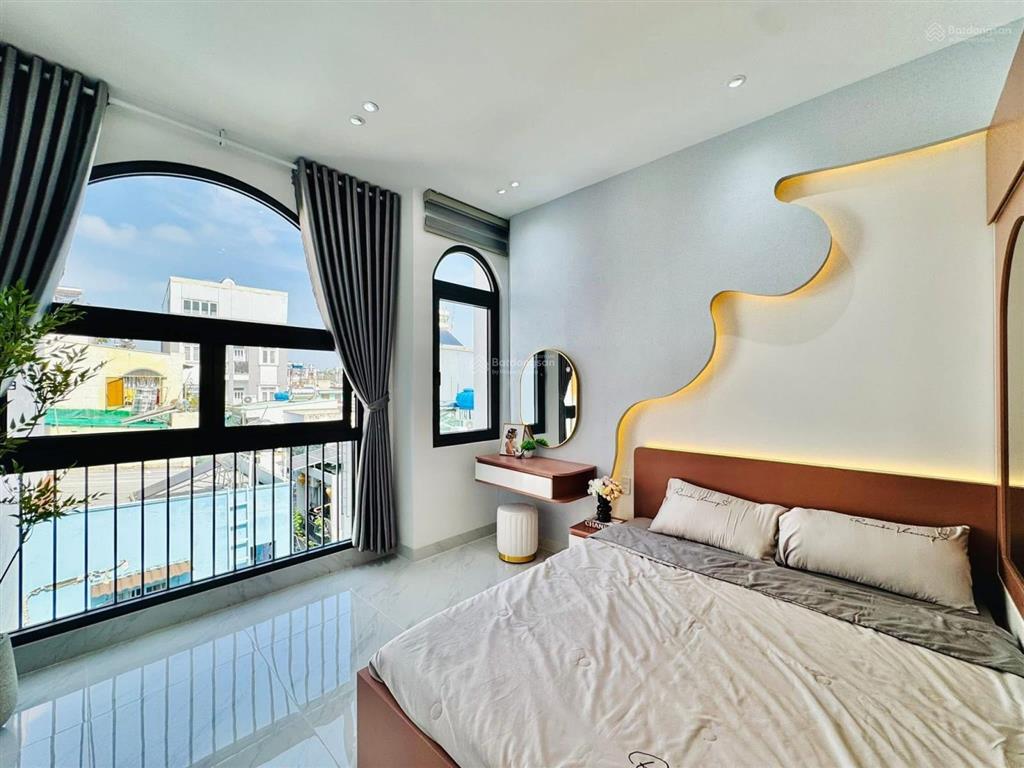 Nhà giá ngộp 74m2 đường 7m ngay phạm văn hai  tân bình. đang cho thuê 22 triệu, cách chợ 200m