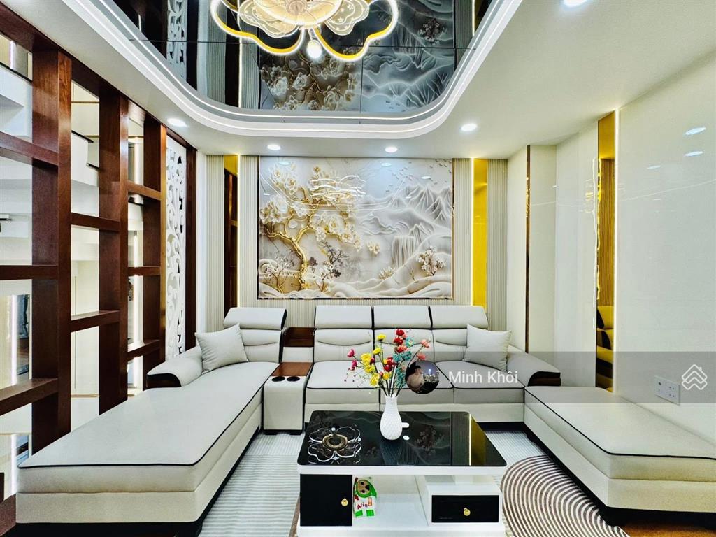 Siêu phẩm nhà phố, 90m2. đường nguyễn trãi  quận 1, sẵn cho thuê 32tr, gần chợ bến thành
