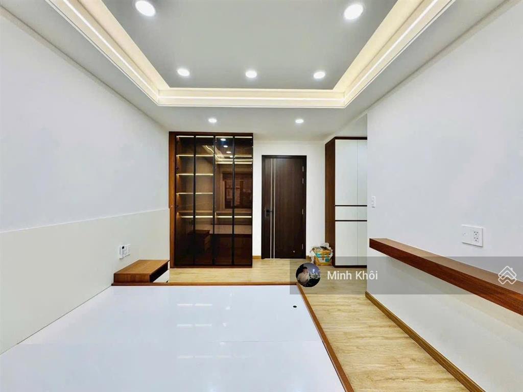Định cư nước ngoài bán nhà nguyễn hiềnq.3, giá 4tỷ790/78m2 gần bệnh viện bình dân, đang thuê 23tr
