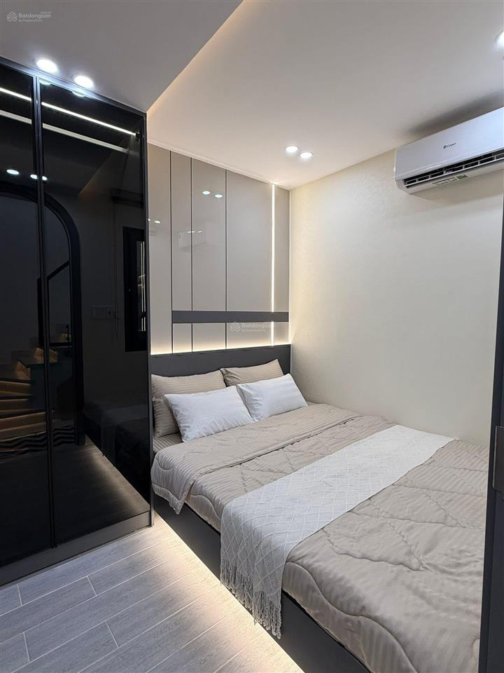 Tìm chủ sở hữu 4tỷ590/80m2 ngay đường vườn chuốiq.3. đang cho thuê 30tr/th gần trường thcs bàn cờ