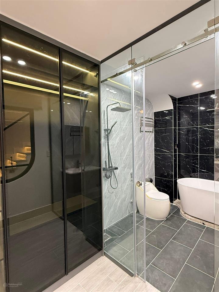 Tìm chủ sở hữu 4tỷ590/80m2 ngay đường vườn chuốiq.3. đang cho thuê 30tr/th gần trường thcs bàn cờ