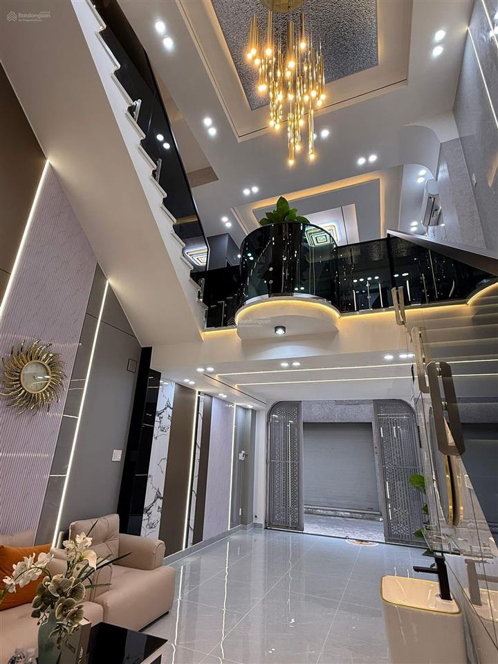 Tìm chủ sở hữu 4tỷ590/80m2 ngay đường vườn chuốiq.3. đang cho thuê 30tr/th gần trường thcs bàn cờ