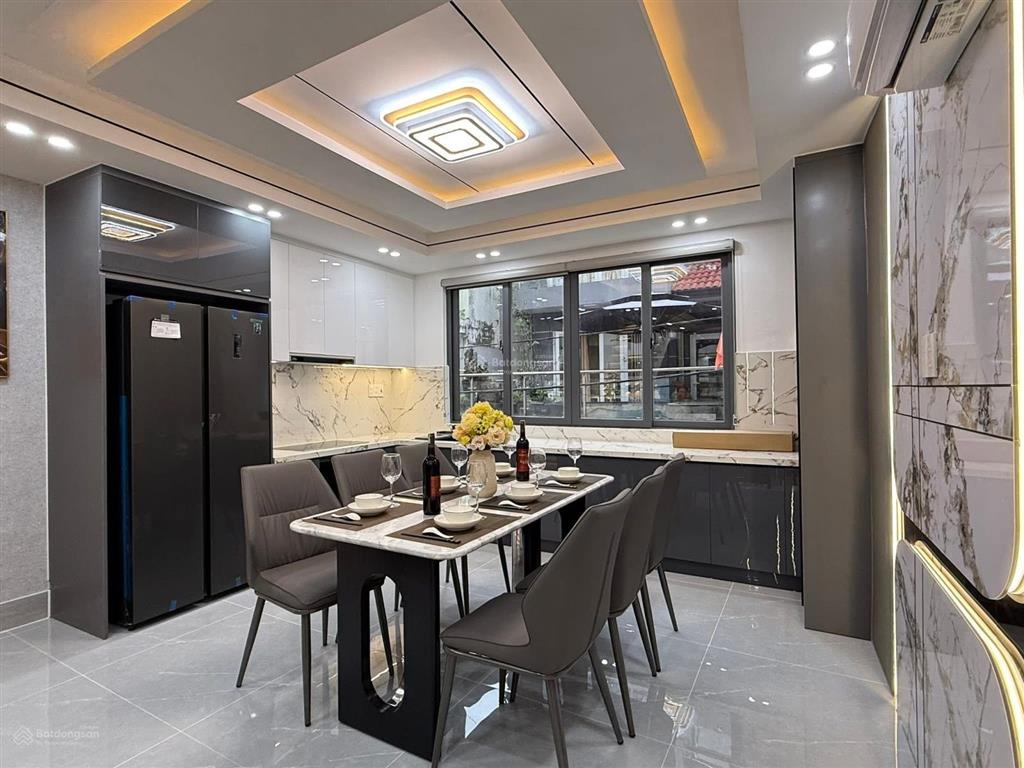 Tìm chủ sở hữu 4tỷ590/80m2 ngay đường vườn chuốiq.3. đang cho thuê 30tr/th gần trường thcs bàn cờ