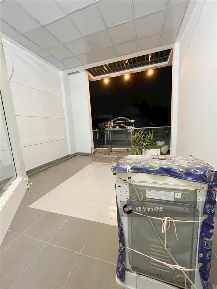 Cô liễu bán nhà quận 1  mạc đĩnh chi. gần 80m2, hợp đồng thuê 32tr, gần cv lê văn tám