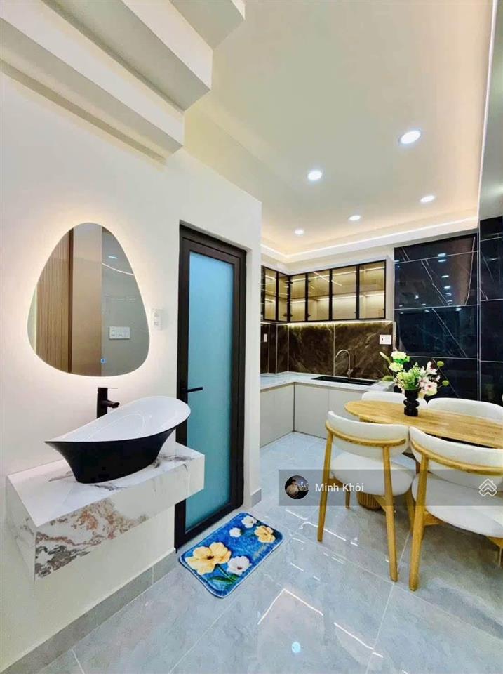 Ra nước ngoài, để lại nhà hồ thị kỷq.10, 63,5m2. gần chợ đêm hồ thị kỷ, cho thuê 18tr