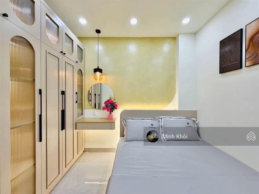 Ra nước ngoài, để lại nhà hồ thị kỷq.10, 63,5m2. gần chợ đêm hồ thị kỷ, cho thuê 18tr
