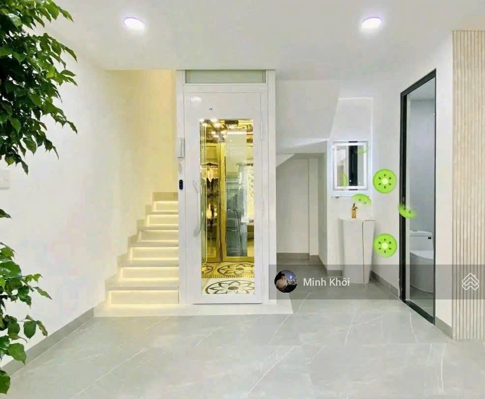 Nhà trung tâm phú nhuận đường hoa lan. giá 3tỷ299/70,8m2 gần coopmart rạch miễu. đang cho thuê 24tr