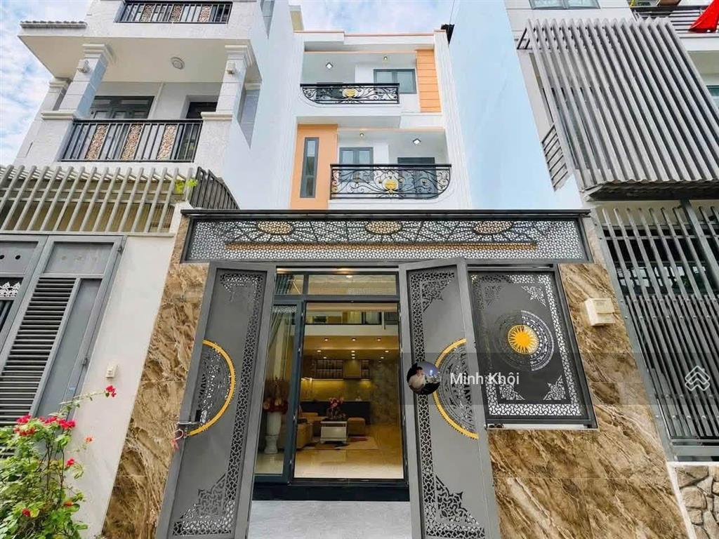 Mặt tiền khủng 5m, đường nguyễn đình chiểuq.3. 75m2, gần vincom 3/2, đang cho thuê 20tr