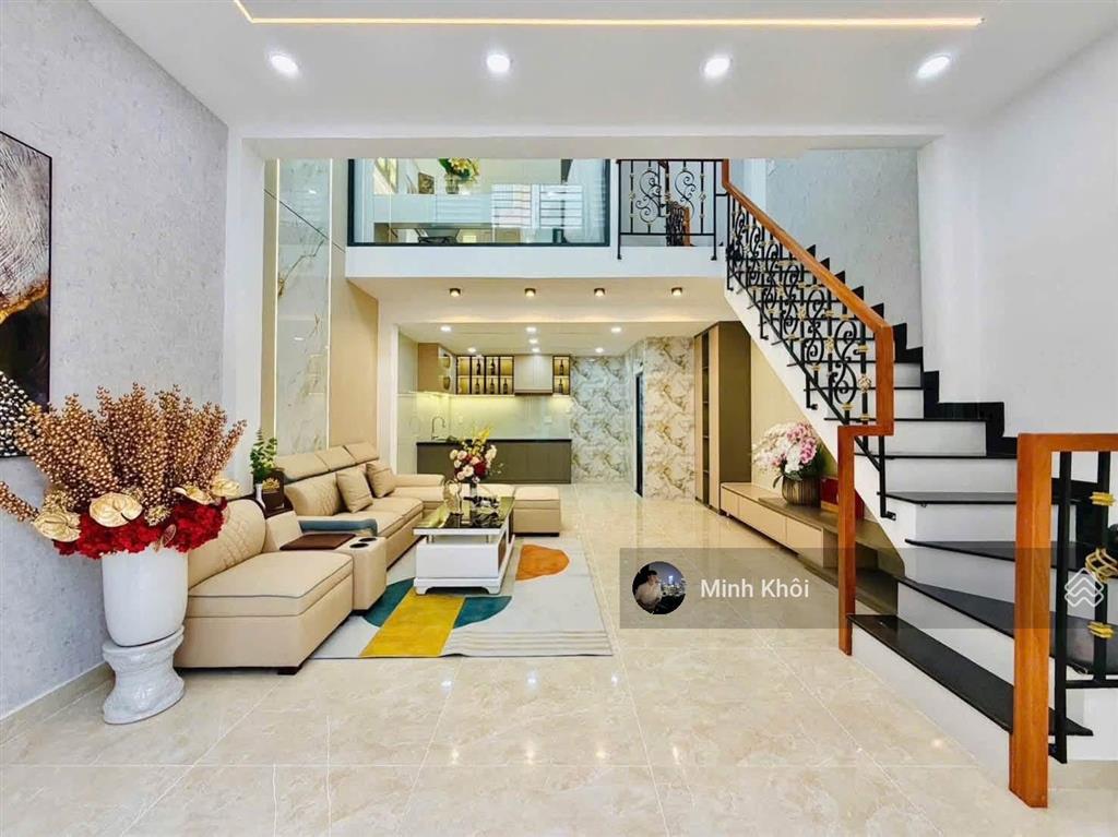 Mặt tiền khủng 5m, đường nguyễn đình chiểuq.3. 75m2, gần vincom 3/2, đang cho thuê 20tr