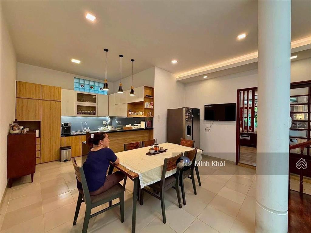 Siêu phẩm cmt8quận 3, diện tích sử dụng 80m2, gần công viên lê thị riêng, cho thuê villa