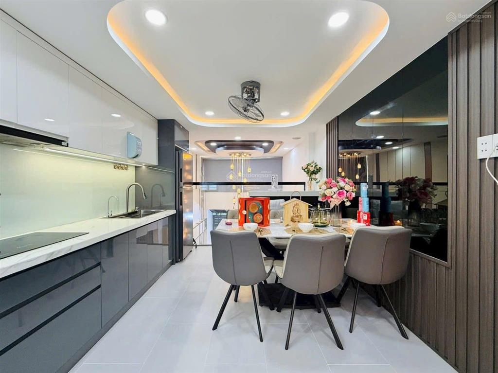 Cực phẩm giá đẹp 3tỷ890/70m2 ngay đường quốc hương  q.2. đang cho thuê 18tr cách đh văn hoá 100m