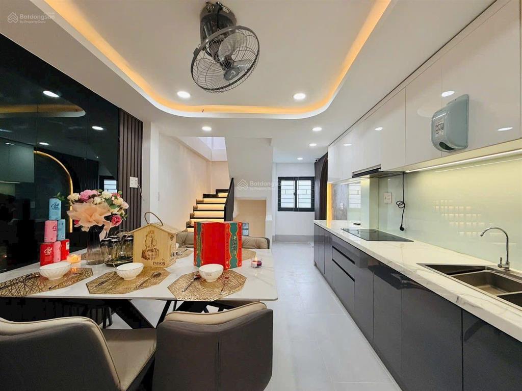 Cực phẩm giá đẹp 3tỷ890/70m2 ngay đường quốc hương  q.2. đang cho thuê 18tr cách đh văn hoá 100m