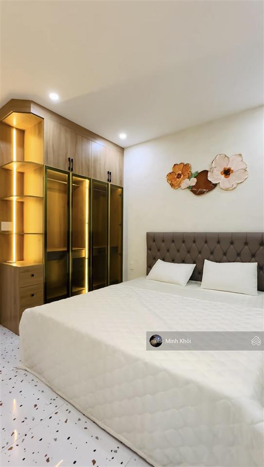 Đường xe hơi trường saquận 3, kế chợ nguyễn văn trỗi. giá 3tỷ250/72m2. đang cho thuê 20 triệu/th