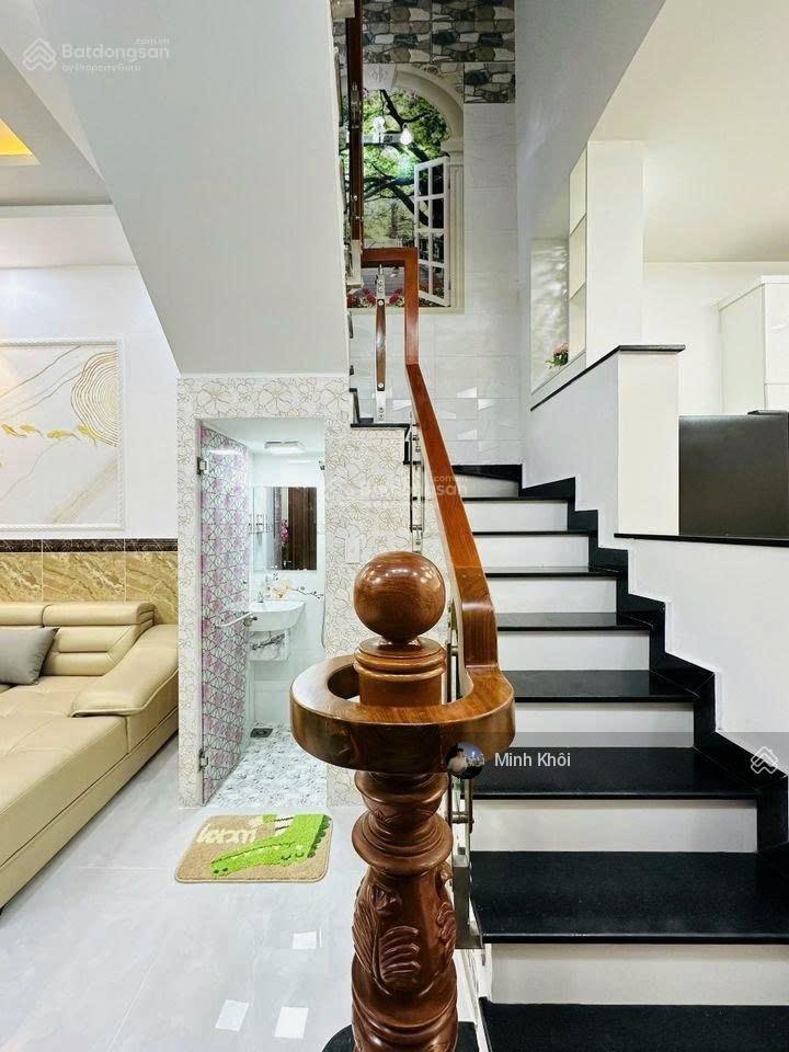 Đường 6,8m bùi hữu nghĩaquận 5. ngay chợ hòa bình. giá 3tỷ550/69m2, đang cho thuê 24 triệu/tháng
