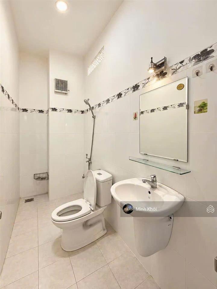 Chỉ 3tỷ550 có ngày nhà lê laitân bình, ra sân bay 5phút. 66m2(4.6mx14m) đang cho thuê 18 triệu/th
