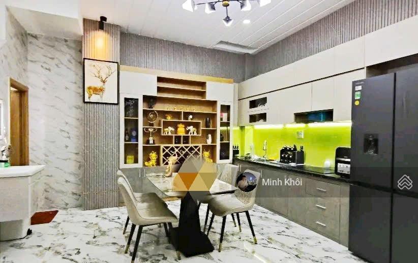 3 tỷ 250/80,7m2 sở hữu nhà tô hiến thành  q.10 gần siêu thị go. có hợp đồng thuê 18tr/th